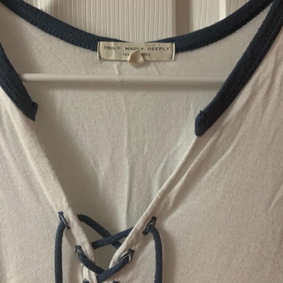 EUC TRULY MADLY DEEPLY Long, Lace-Up Front Tank Top XS - Picture 6 of 6